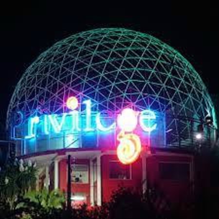 Privilege Ibiza Se conoce como la discoteca mas grande del mundo según el Guinness de los records.